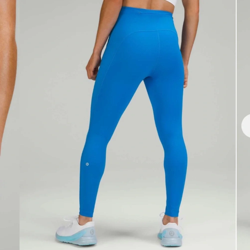 Lululemon Swift Speed High-Rise Tight 28"
Poolside 4 Blue - Picture 2 of 10